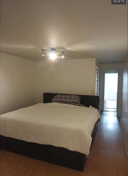 Building Photo - 1226 W Cross St