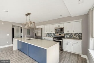 Building Photo - 1900 N 4th St