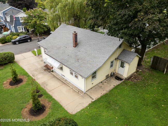 Building Photo - 92 Asbury Ave
