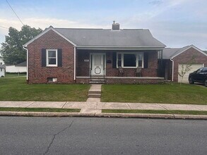 Building Photo - Welcome home