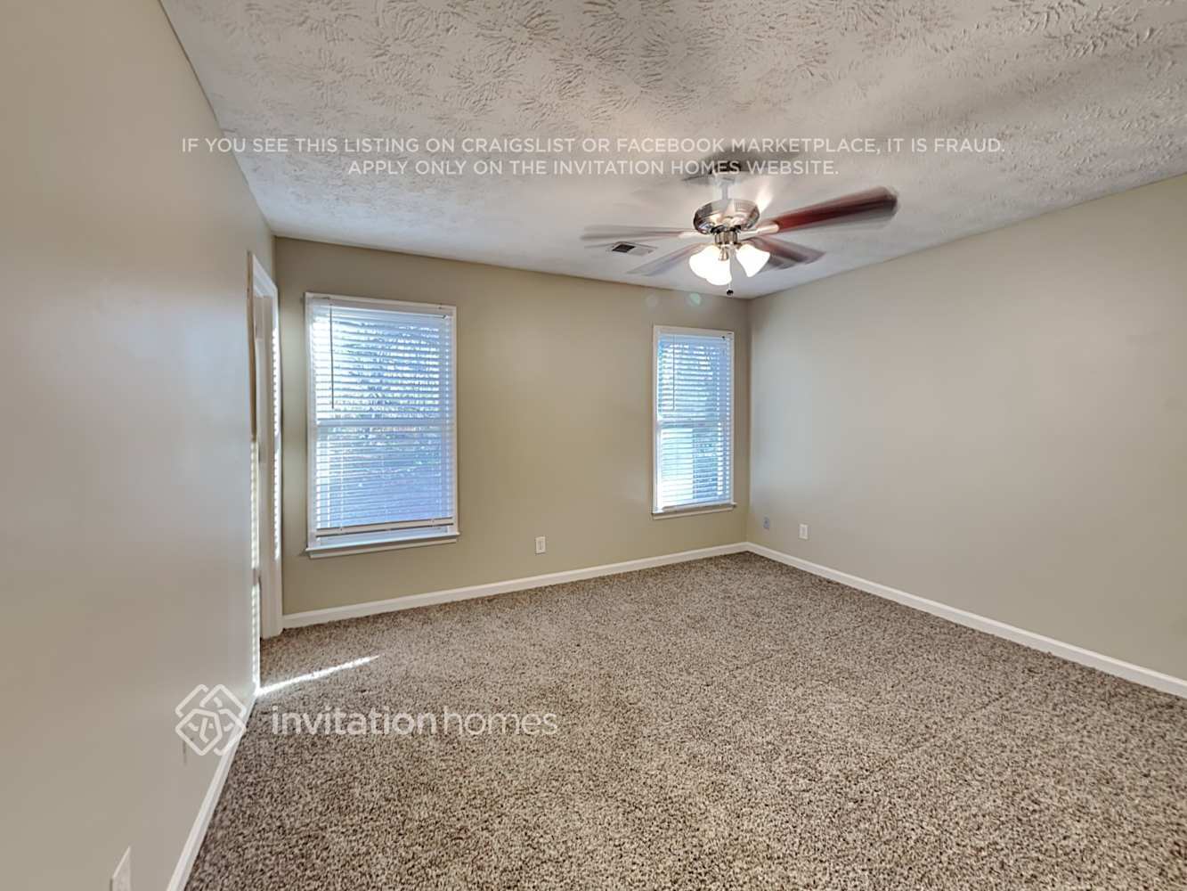 Building Photo - 1621 Highland Ct