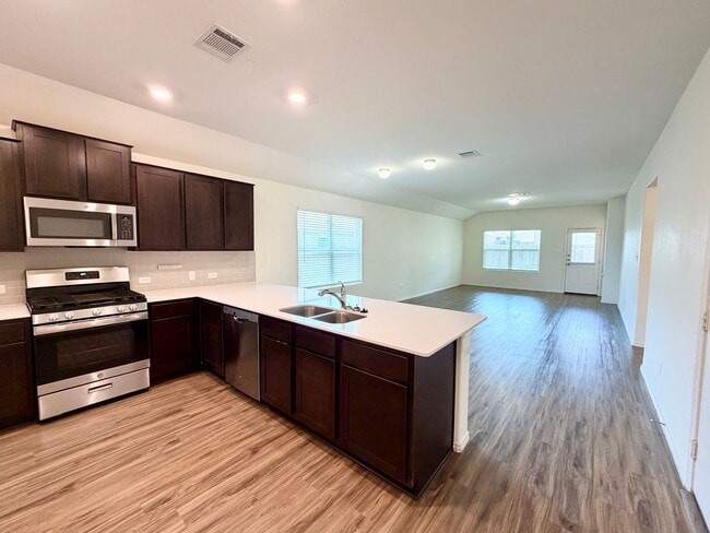 Building Photo - 21316 Quick Fox Dr