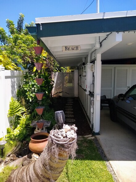 Building Photo - 291 Awakea Rd