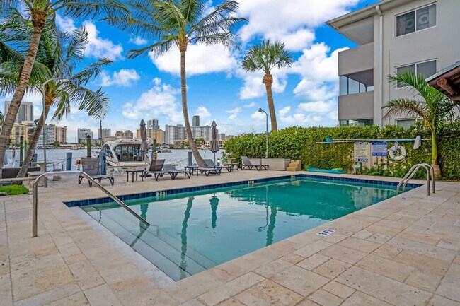 Building Photo - 468 Golden Isles Dr