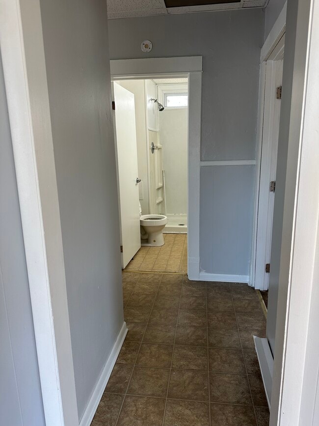Building Photo - 11 LLC-93 Sailly Avenue