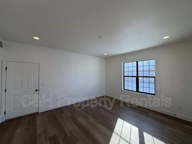 Building Photo - 2535 Esther Rose Ln