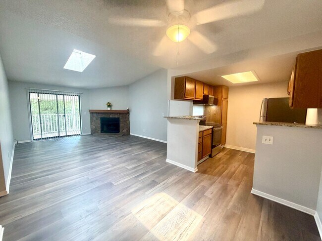Building Photo - 908 S Walden Way