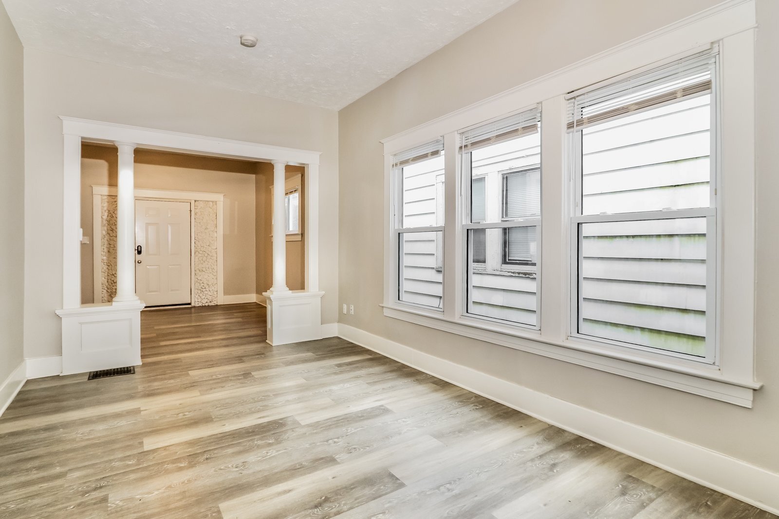 Building Photo - 2320 W Hill St