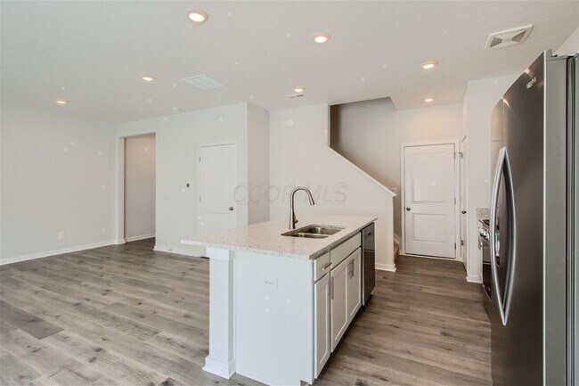 Building Photo - 1495 Jarry Ave