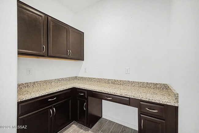 Building Photo - 12818 N Dutch Dr