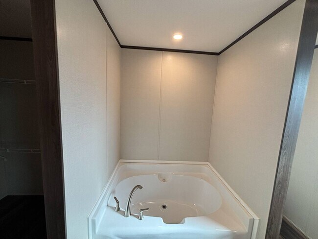 Building Photo - 4708 Gibson Rd