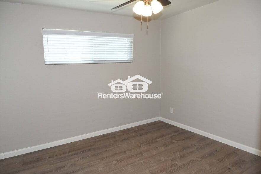 Building Photo - 7525 N 12th St