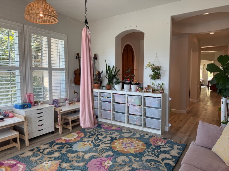 Building Photo - 3230 Rancho Milagro