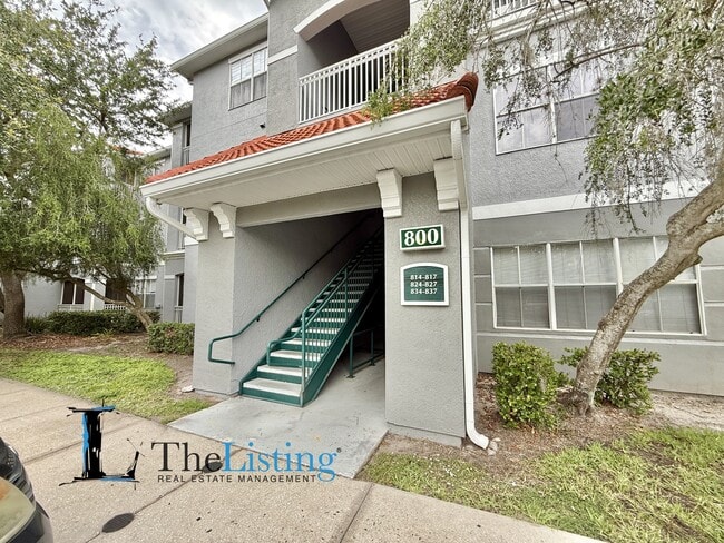 Primary Photo - 18001 Richmond Pl Dr