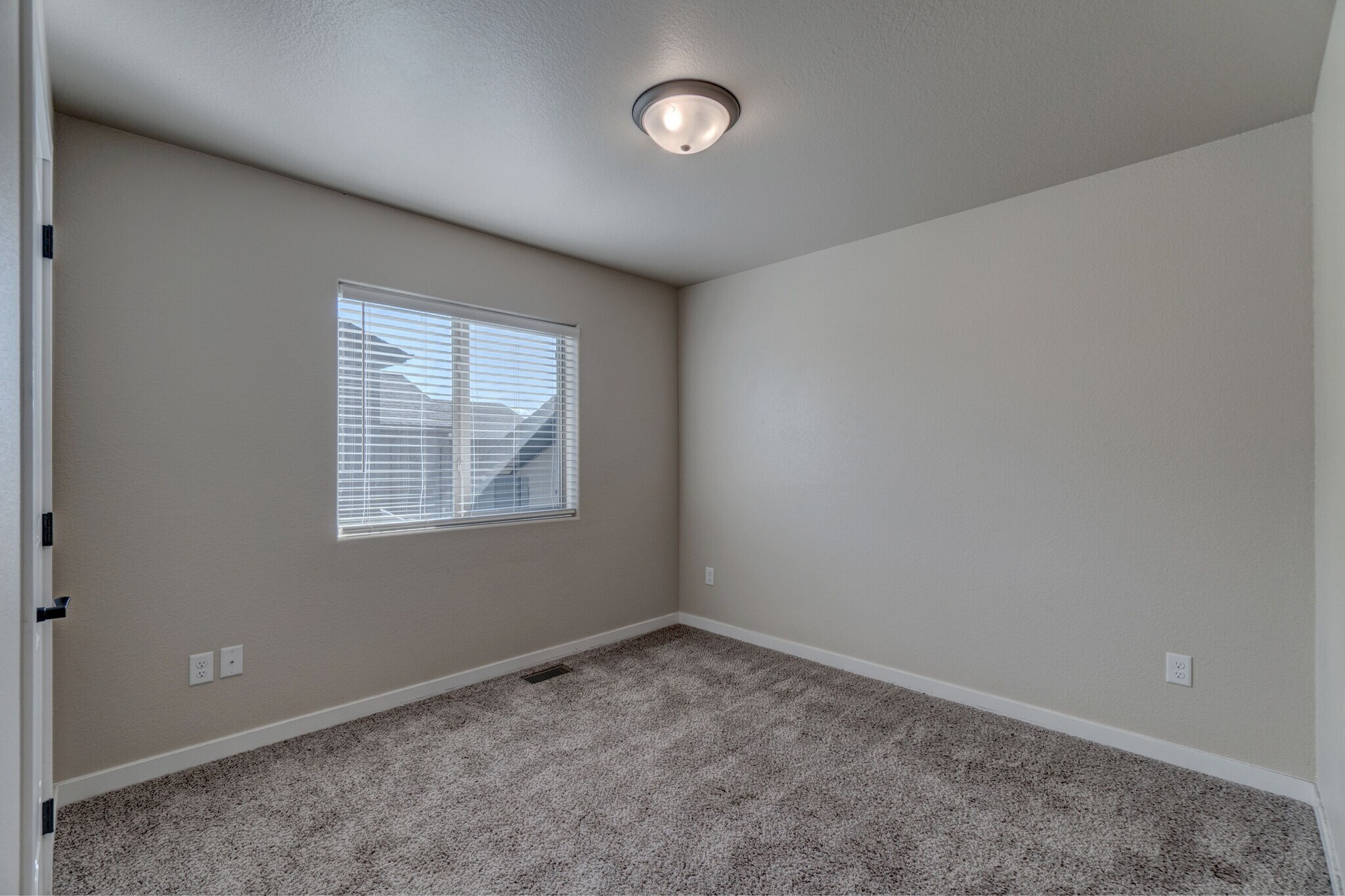 Building Photo - 6558 Abelia St