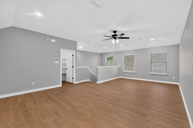 Building Photo - 3312 Glen Crest Ln