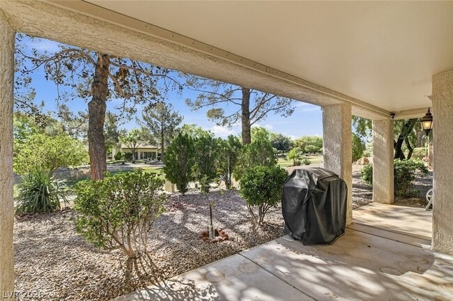 Building Photo - 2628 Highvale Dr