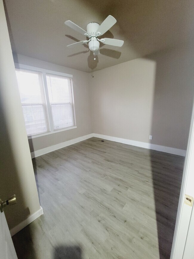 Bed #2 - 1010 Burgess Ave