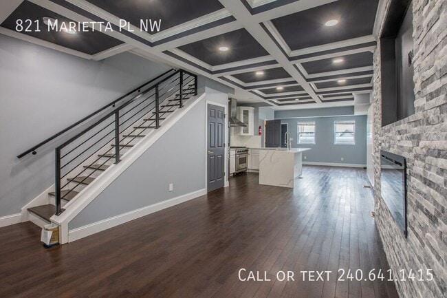 Building Photo - 821 Marietta Pl NW