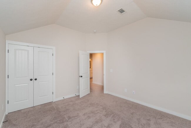 Building Photo - Beautiful and spacious 2 Story in Summerton Village!   ** HOLIDAY SPECIAL! **