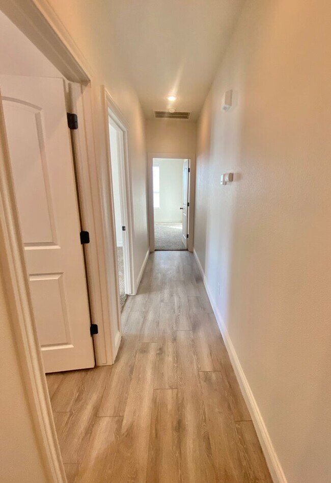 Building Photo - 1602 102nd St