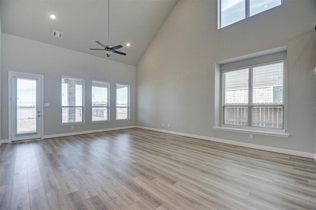 Building Photo - 6015 Marsh Lk Ct