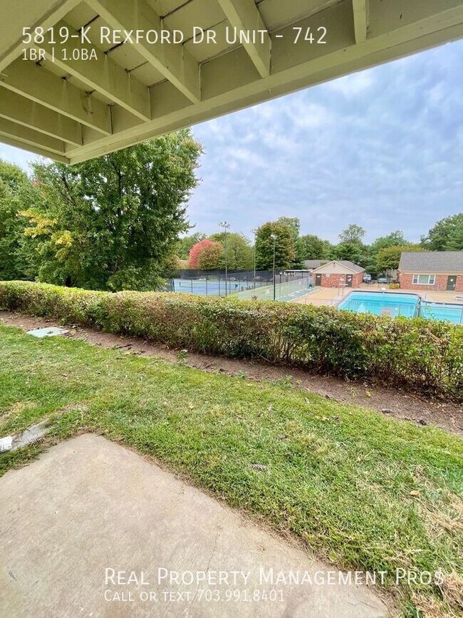 Building Photo - 5819-K Rexford Dr Unit-742