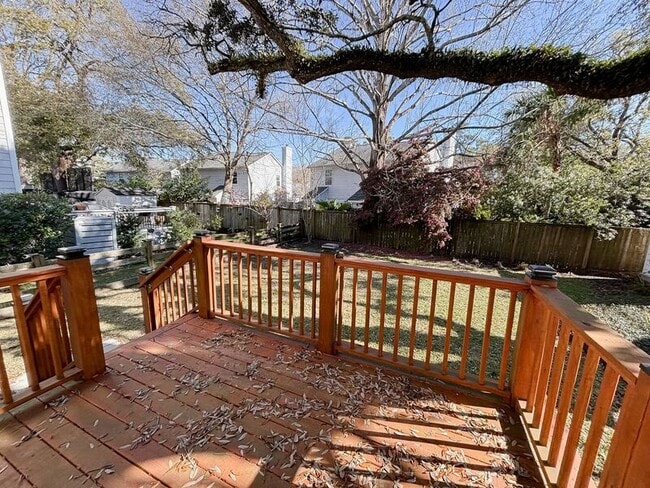 Building Photo - 1051 Phillips Park Dr