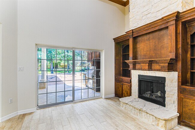 Building Photo - 12446 Willis Waukegan Rd