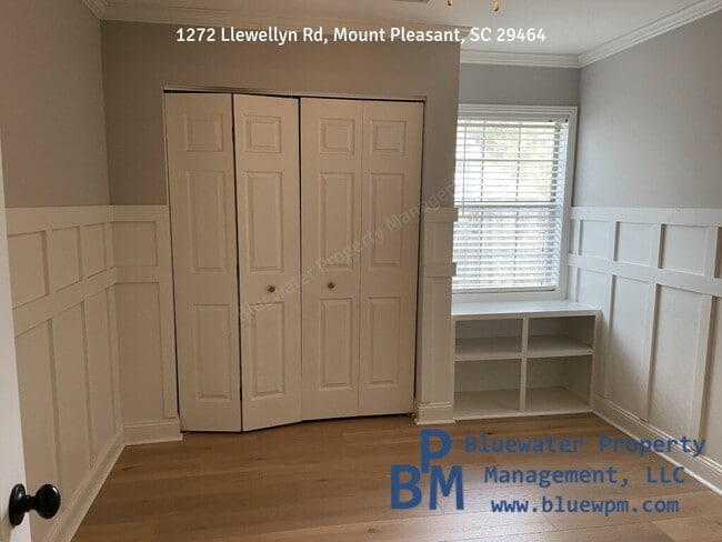 Building Photo - 3-Bedroom, Fenced-in Yard