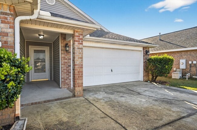 Building Photo - 1602 Trent St