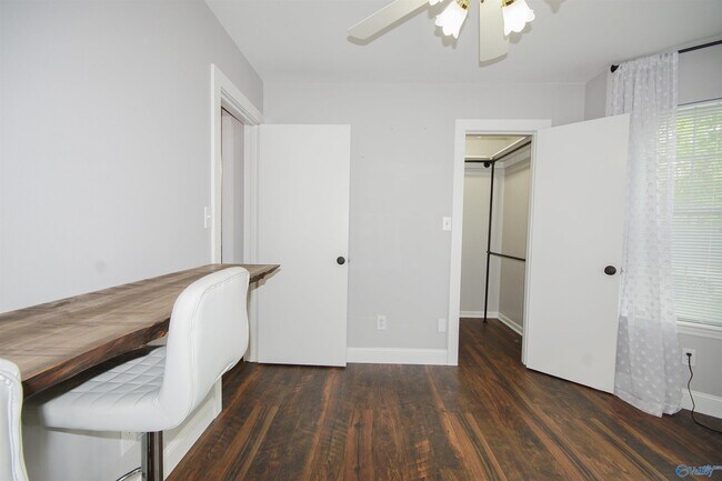 Building Photo - 127 Rebecca Pines Dr