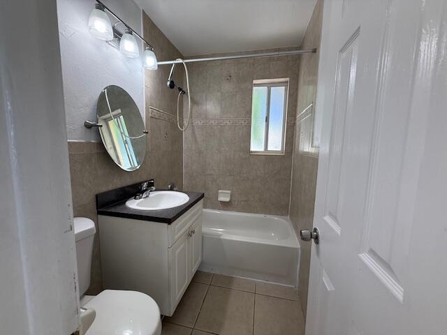 Building Photo - 400 Metcalf Ct