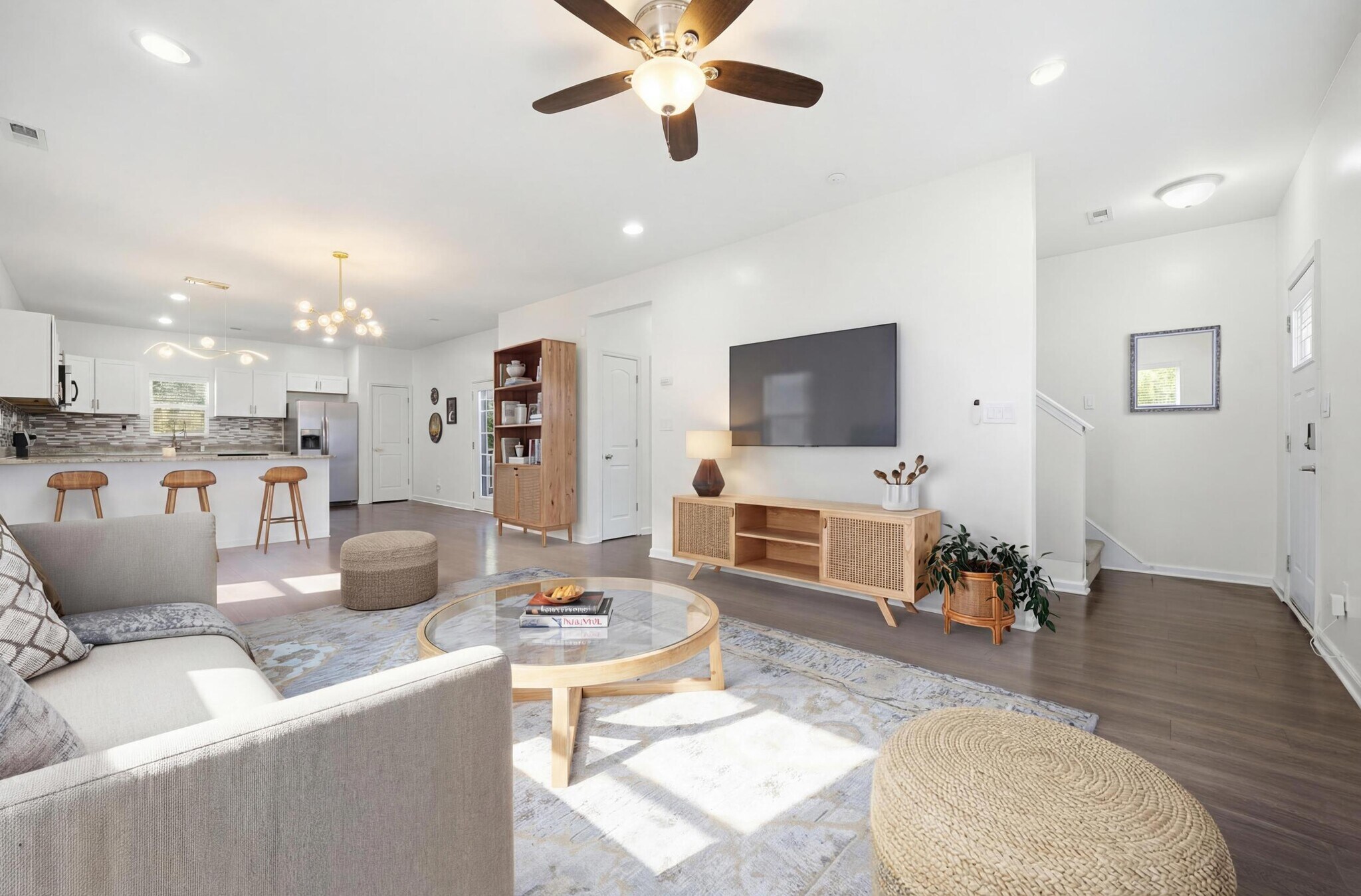 Building Photo - 16 Bagley St