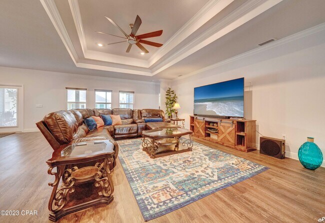 Building Photo - 145 Martingale Lp