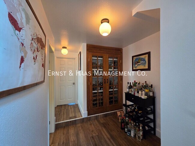 Building Photo - 242 Ximeno Ave