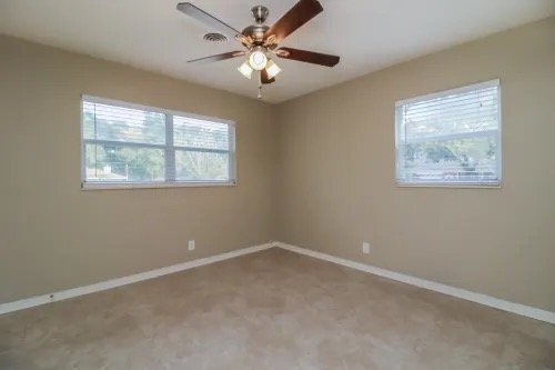 Building Photo - 625 Holland Ave