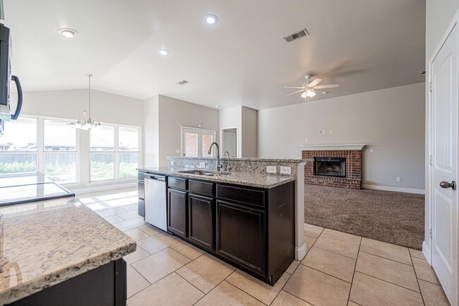 Building Photo - Property For Lease in Odessa