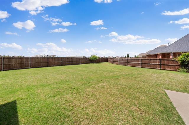Building Photo - 12995 Llano Ave