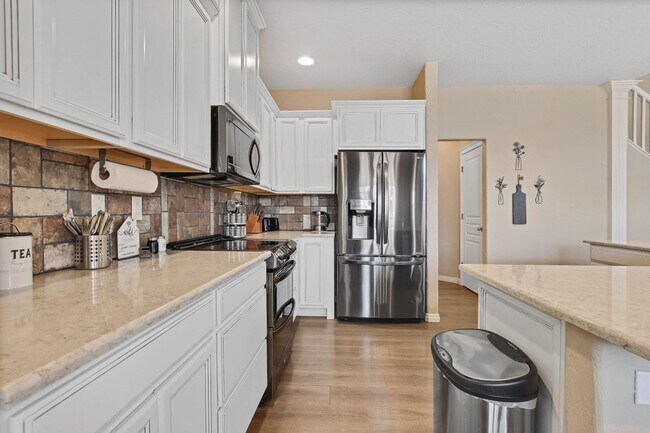 Building Photo - Fully Furnished 5 Bedroom Home in Eagle Id...