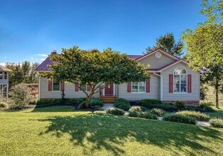 Building Photo - Charming Four-Bedroom Home In Christiansbu...