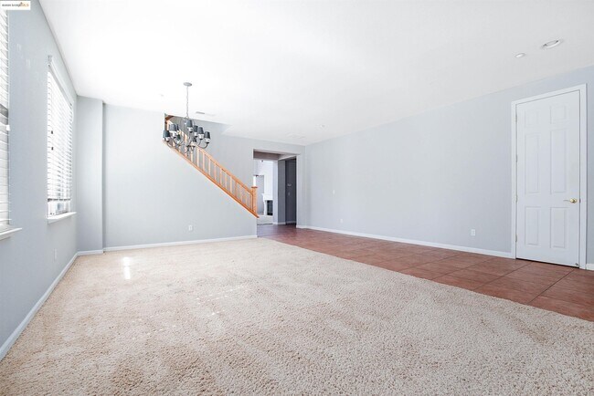 Building Photo - 2765 St Andrews Dr