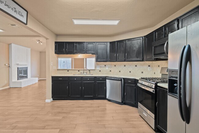 Building Photo - 16719 Sky Blue Ln