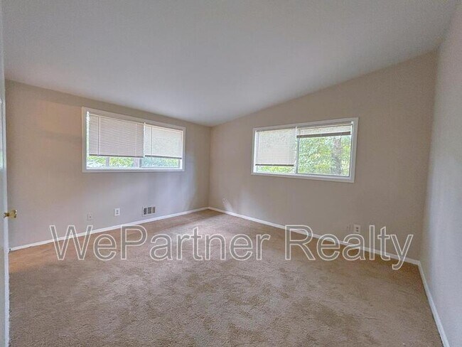 Building Photo - 3558 Telstar Dr