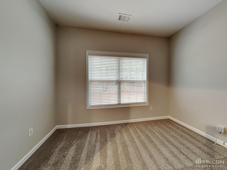 Building Photo - 1012 Levista Dr