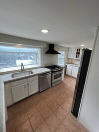 Building Photo - 349 Powerville Rd