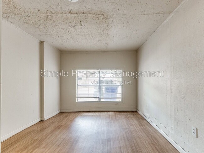 Building Photo - 4012 Parkwoods Ln