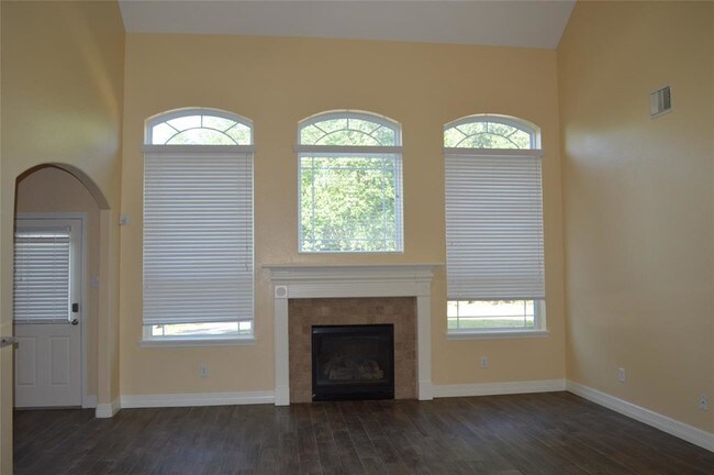 Building Photo - 6210 Marble Hollow Ln