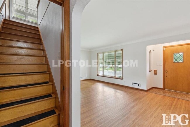 Building Photo - 3132 Mulberry St