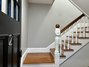 Building Photo - 548 High St